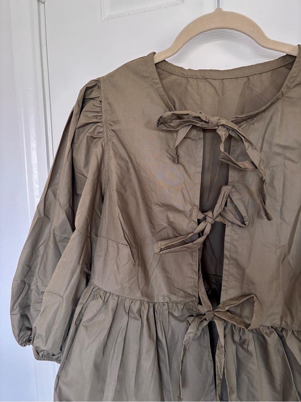 Women’s Olive Green Tie-Front Peasant Blouse